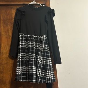 SHEIN black and white long sleeve dress